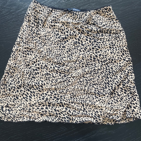 Brandy Melville Dresses & Skirts - Brandy Melville Leopard print skirt